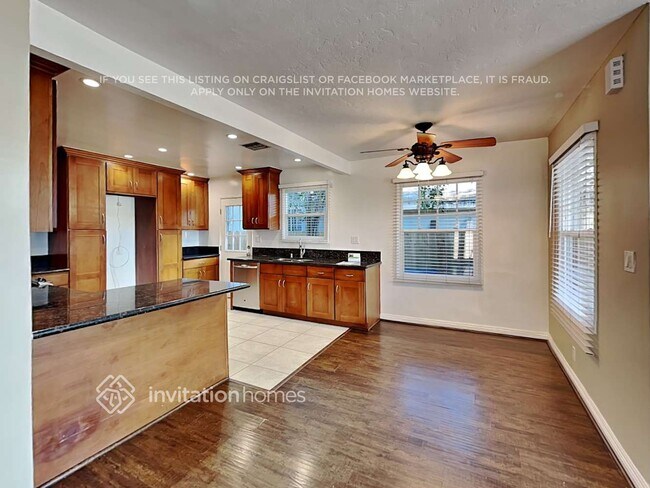 Foto del edificio - 6828 Nevada Ave