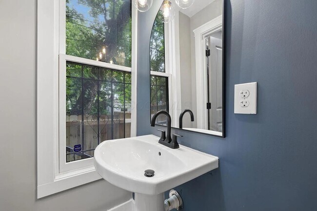 Building Photo - 330 Loeffler Ave