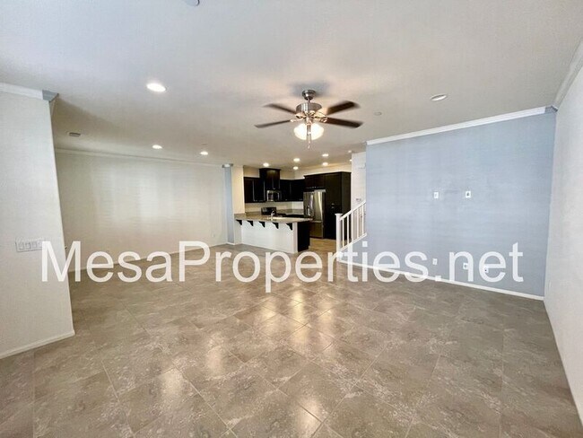Foto del edificio - 16001 Chase Rd