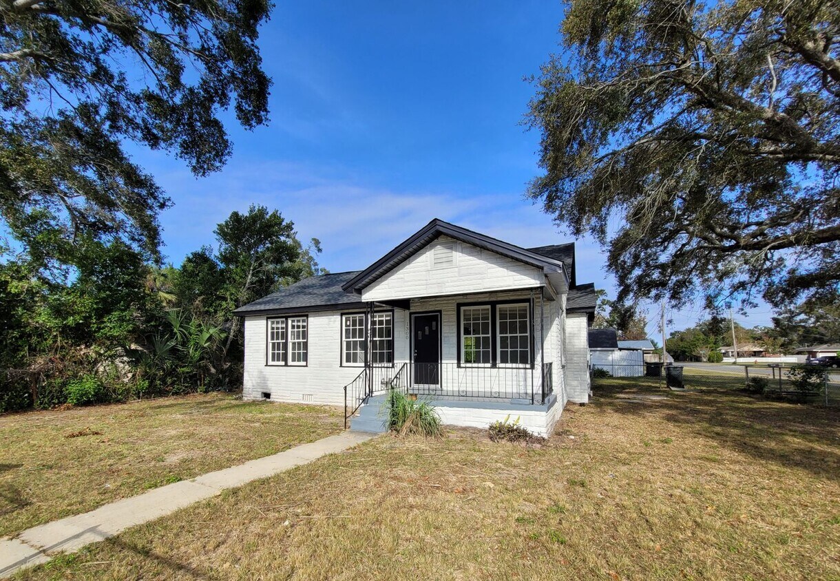 1300 Poppy Ave, Pensacola, FL 32507 House Rental in Pensacola, FL
