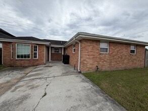 Building Photo - 7532 Patricia St