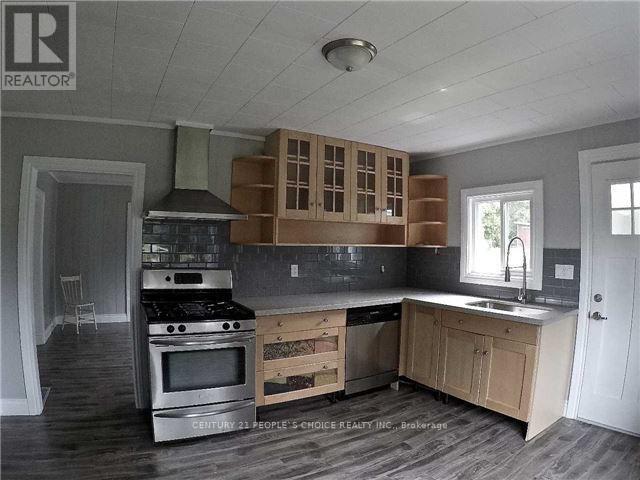 Photo du bâtiment - 14293 Trafalgar Rd