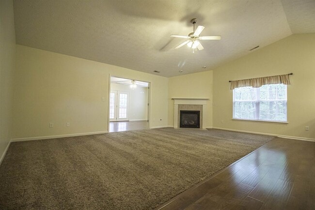 Building Photo - 152 Villefranche Dr