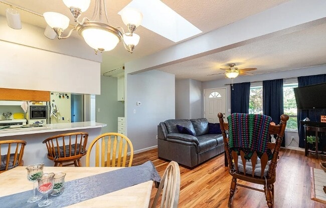 Building Photo - 804 SE 168th Ave