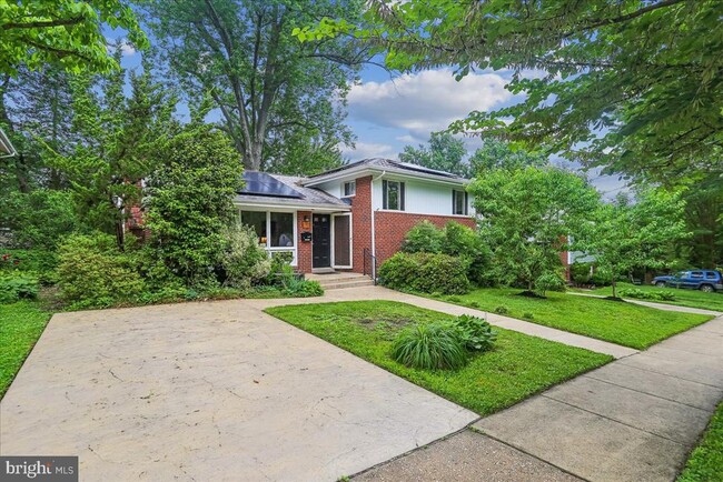 Building Photo - 1703 Tilton Dr
