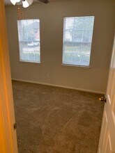 Building Photo - 7910 Eastpoint Blvd