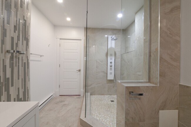 Photo du bâtiment - 2050 Av. Claremont