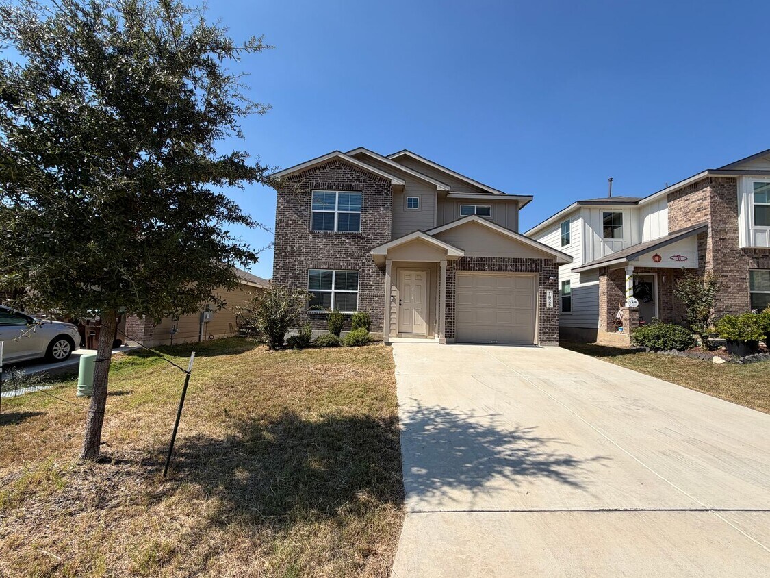 Foto principal - Redbird Ranch/ DR Horton Home For rent