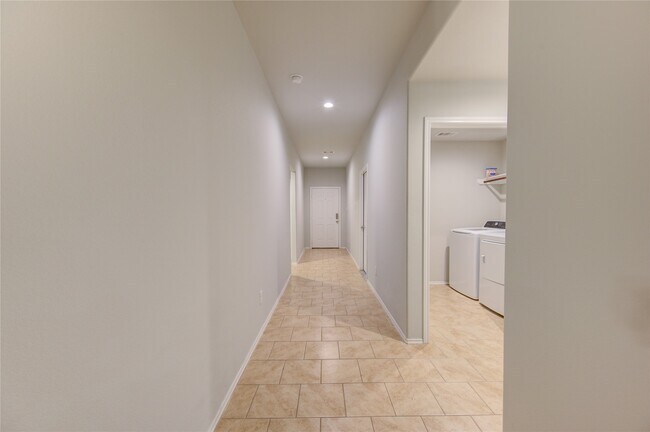 Foto del edificio - 23627 Eldarica Pine Ct