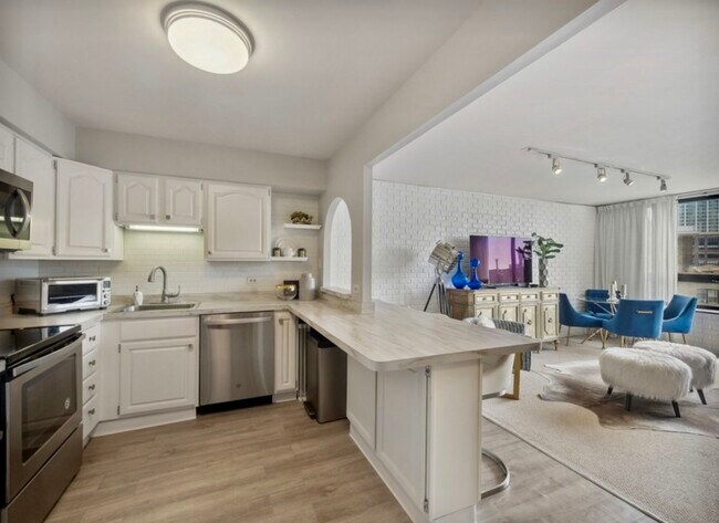 Foto del edificio - 3930 N Pine Grove Ave
