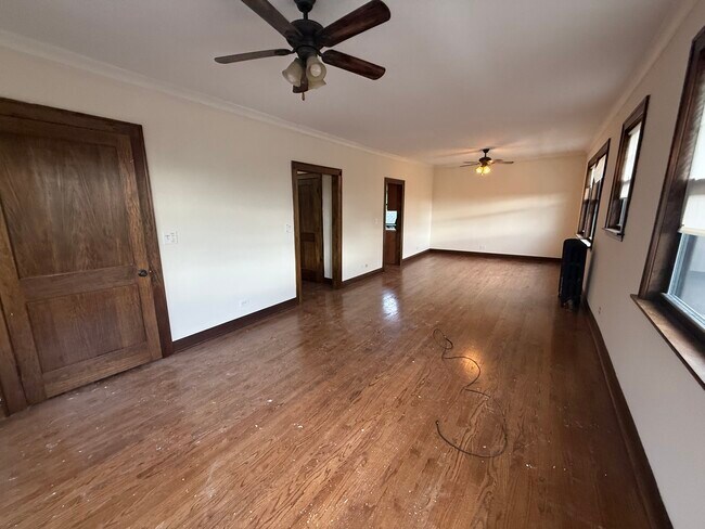 Foto del edificio - 3252 Maple Ave