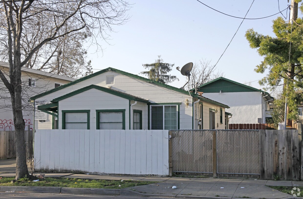 Building Photo - 27461 Huntwood Ave