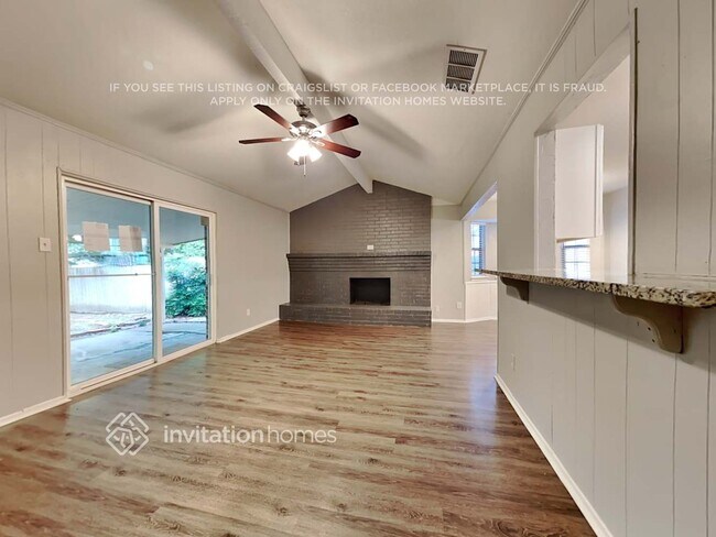 Foto del edificio - 6524 Windrock Dr