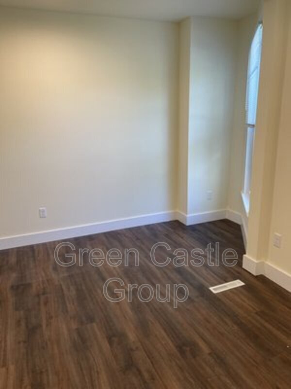 Building Photo - 15 Hungerford Terrace