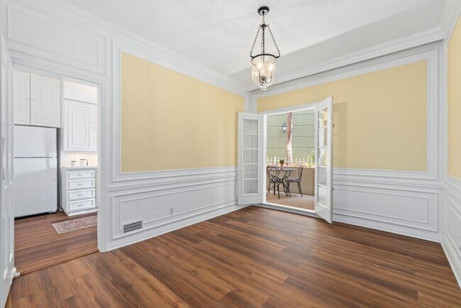 Foto del edificio - 8724 Shoreham Dr