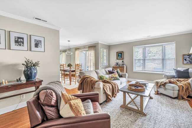 Foto del edificio - 170 Forest St