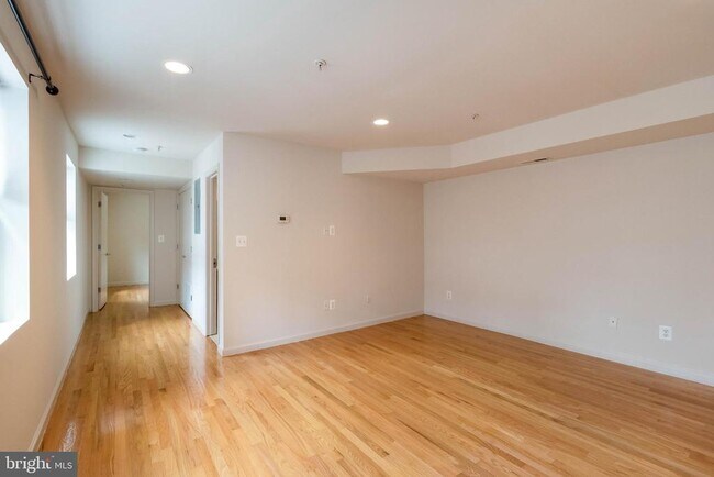 Foto del edificio - 302 K St SE