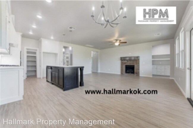 Building Photo - 4 br, 2.5 bath House - 11021 NW 20th Street