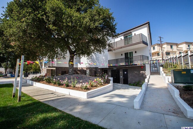 Foto del edificio - 2225 Mira Vista Ave