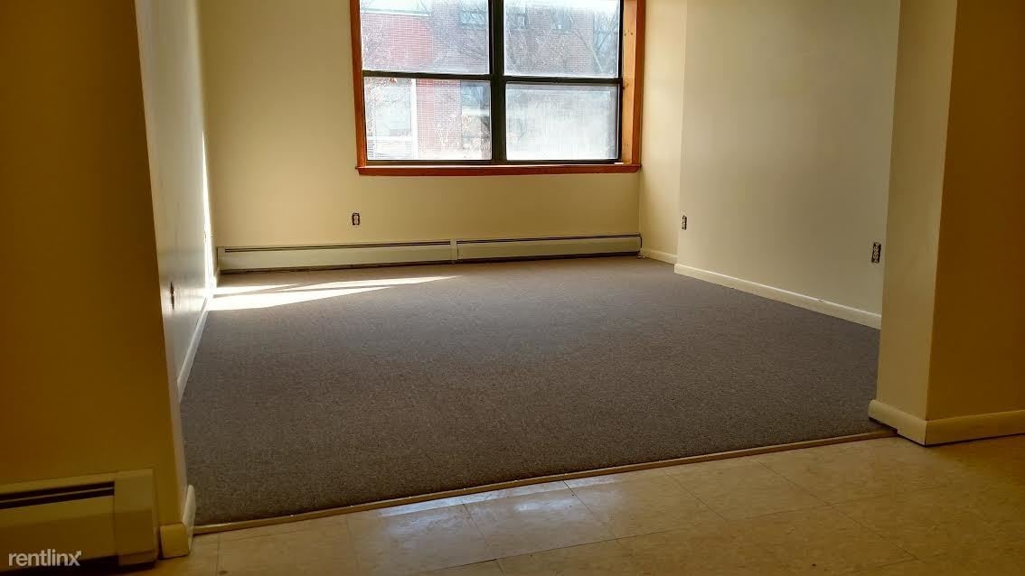 Building Photo - 124 W State St