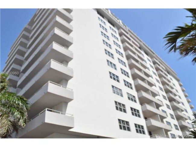 Foto del edificio - 9225 Collins Ave