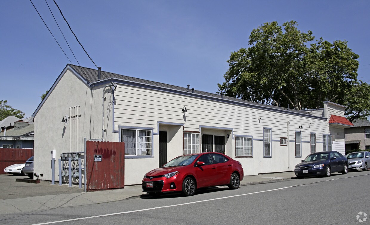Foto del edificio - 3302 California St