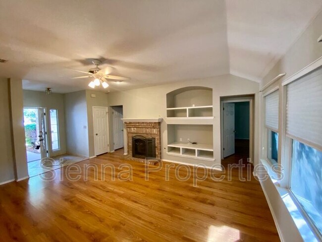 Building Photo - 612 Thrush Dr