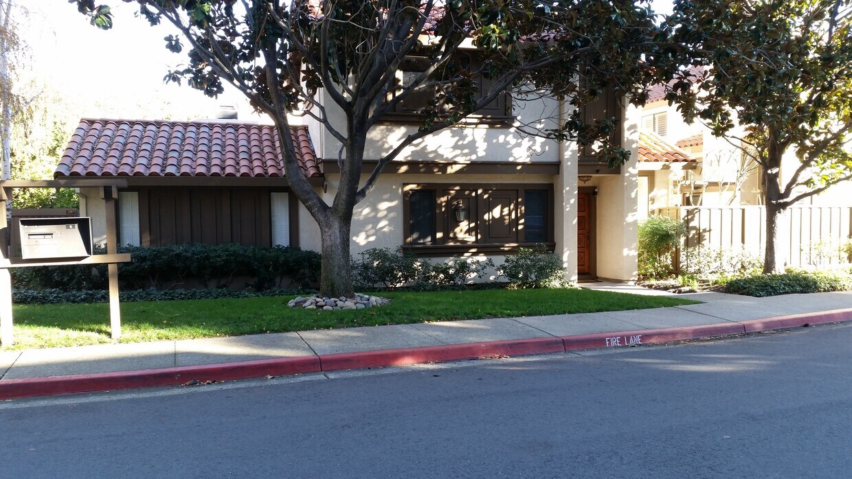 295 Pimlico Dr, Walnut Creek, CA 94597 Condo for Rent in Walnut Creek