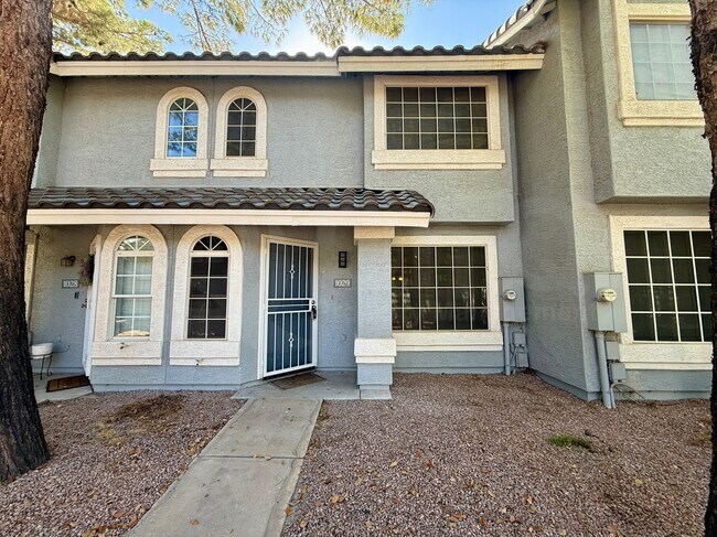 Building Photo - 860 N McQueen Rd