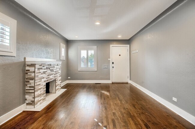 Foto del edificio - 4 Bedroom House in Denver