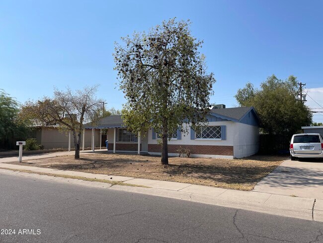 Building Photo - 2338 W Orchid Ln