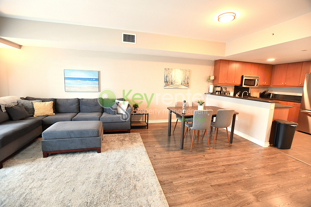 Foto principal - East Village | Downtown San Diego| Walking...