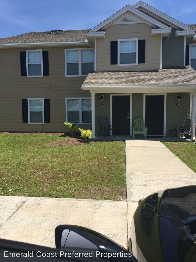 Foto principal - 4 br, 3 bath House - 101 Cape Cod Dr.