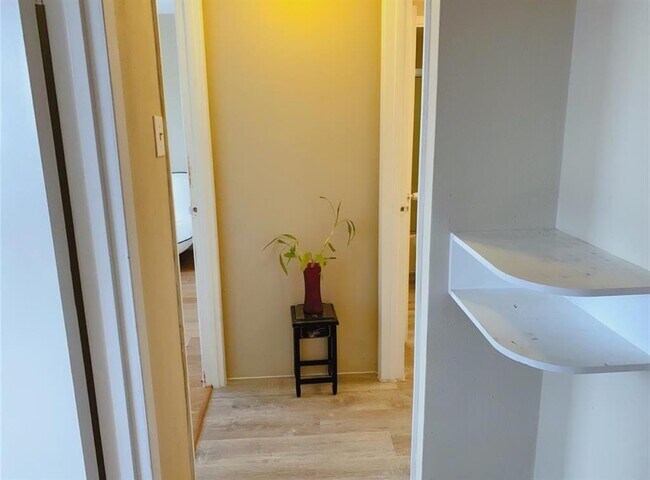 Foto del edificio - 7520 Hornwood Dr