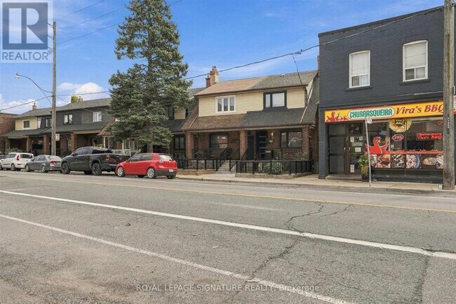 Photo du bâtiment - 1945 Davenport Rd