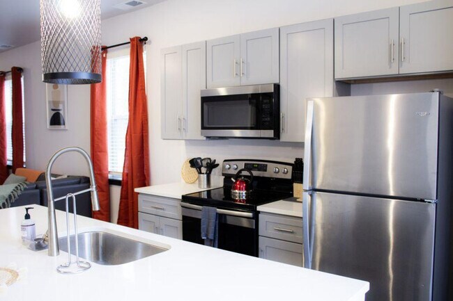Foto del edificio - 1310 N Denver Rd