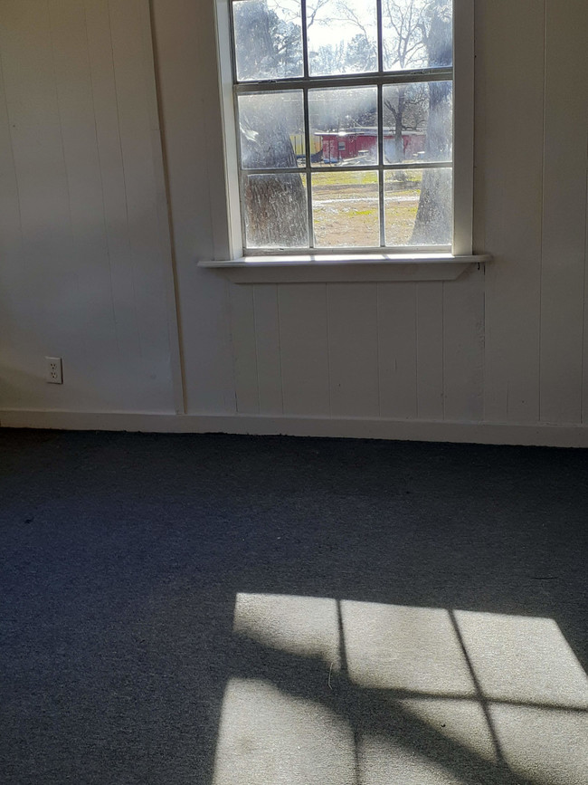Building Photo - 171 CR 2206
