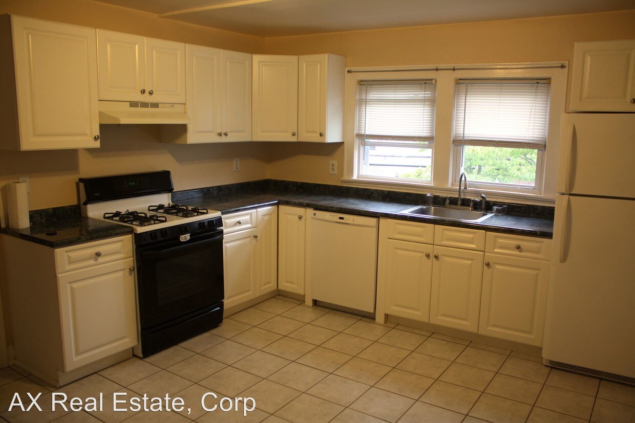 4 Circle Rd, Tuckahoe, NY 10707 Condo for Rent in Tuckahoe, NY