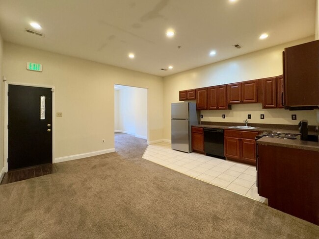 Photo - 2227 St Paul St Apartment