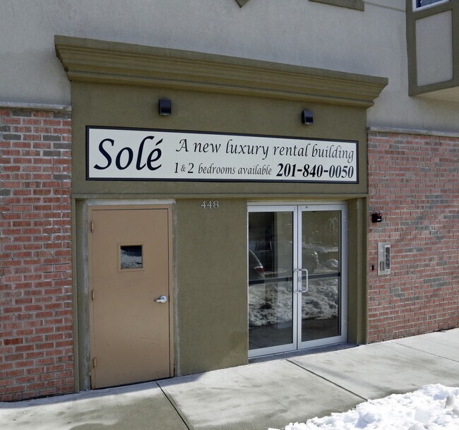 Sole Apartments in Cliffside Park, NJ