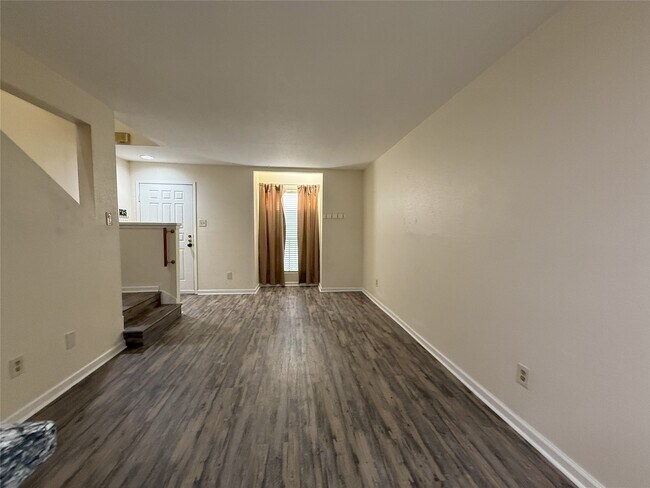 Foto del edificio - 2100 Wilcrest Dr