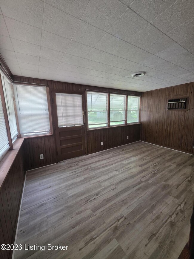 Building Photo - 226 Granvil Dr