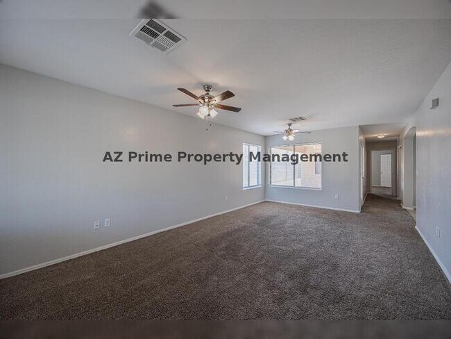 Building Photo - 227 W Darrow St