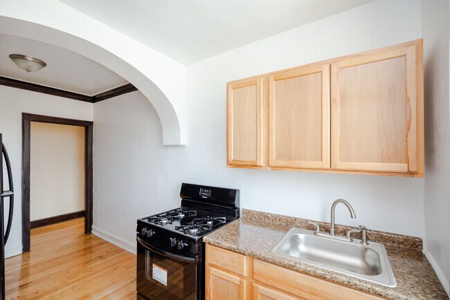 Building Photo - 2111 Grove Ave