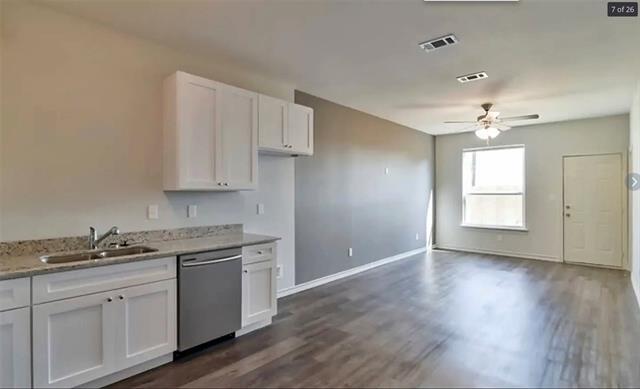 Foto del edificio - 7923 Doreen Ave