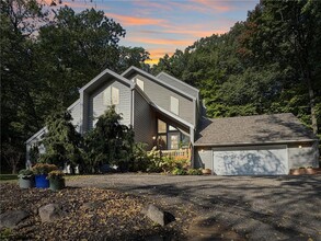 Building Photo - 13900 Hill Ridge Dr