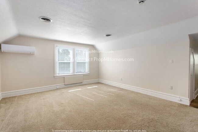 Foto del edificio - 6315 E Burnside St