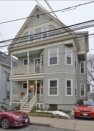 Building Photo - 65 Hudson St