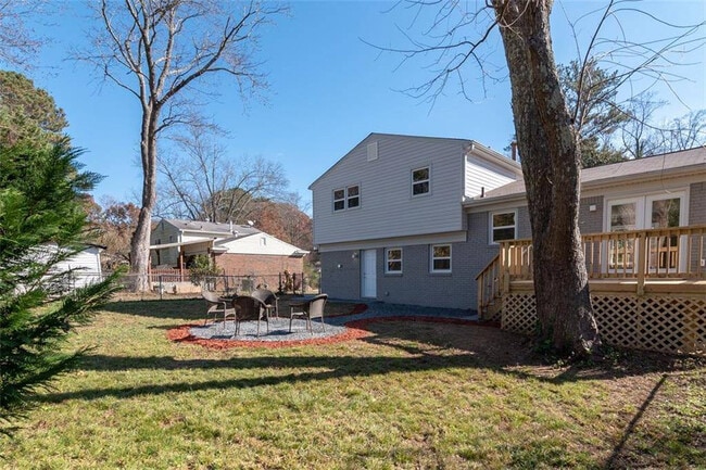 Foto del edificio - Room in House on Trafalgar Way