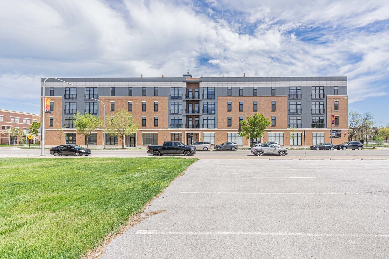 Foto principal - 4149 S Cottage Grove Ave